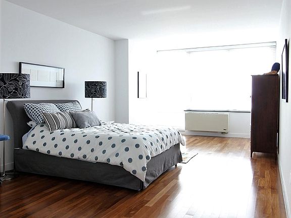 5th image of 25 Hudson St APT 406