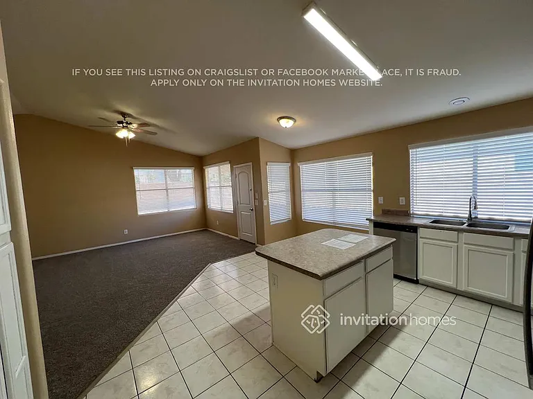 9832 E Olla Ave — Photo 5