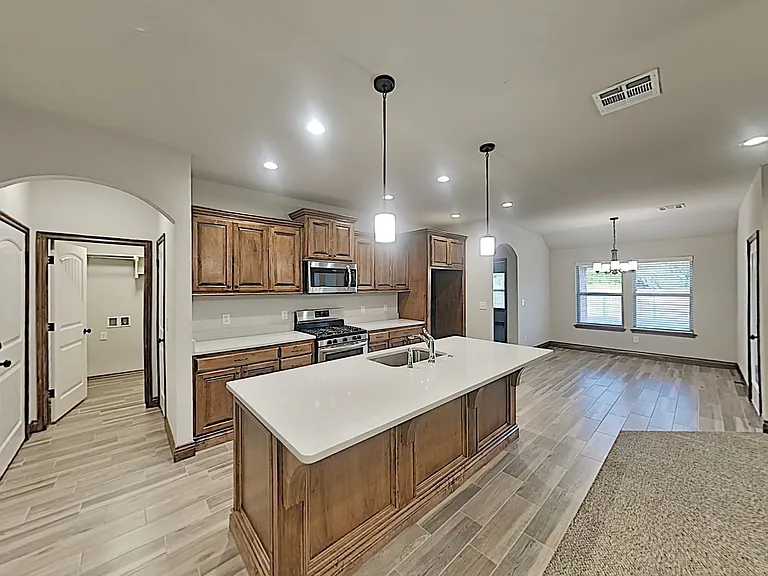 7050 Richardson Ct — Photo 6
