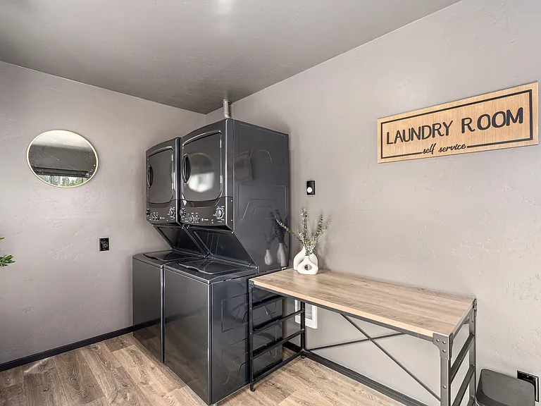 219 E Coeur Dalene Lake Dr #2 — Photo 4