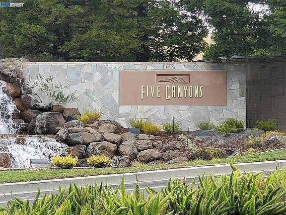 5th image of 25390 Gold Hills Dr