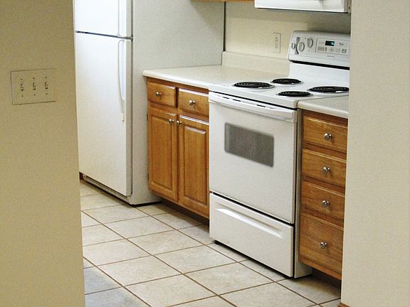 2nd image of 6107 White Pine Way