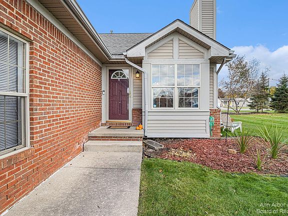 2nd image of 9015 Summit Ct