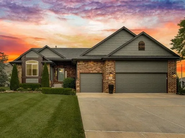 2332 N Lakeview Ct, Andover, KS 67002