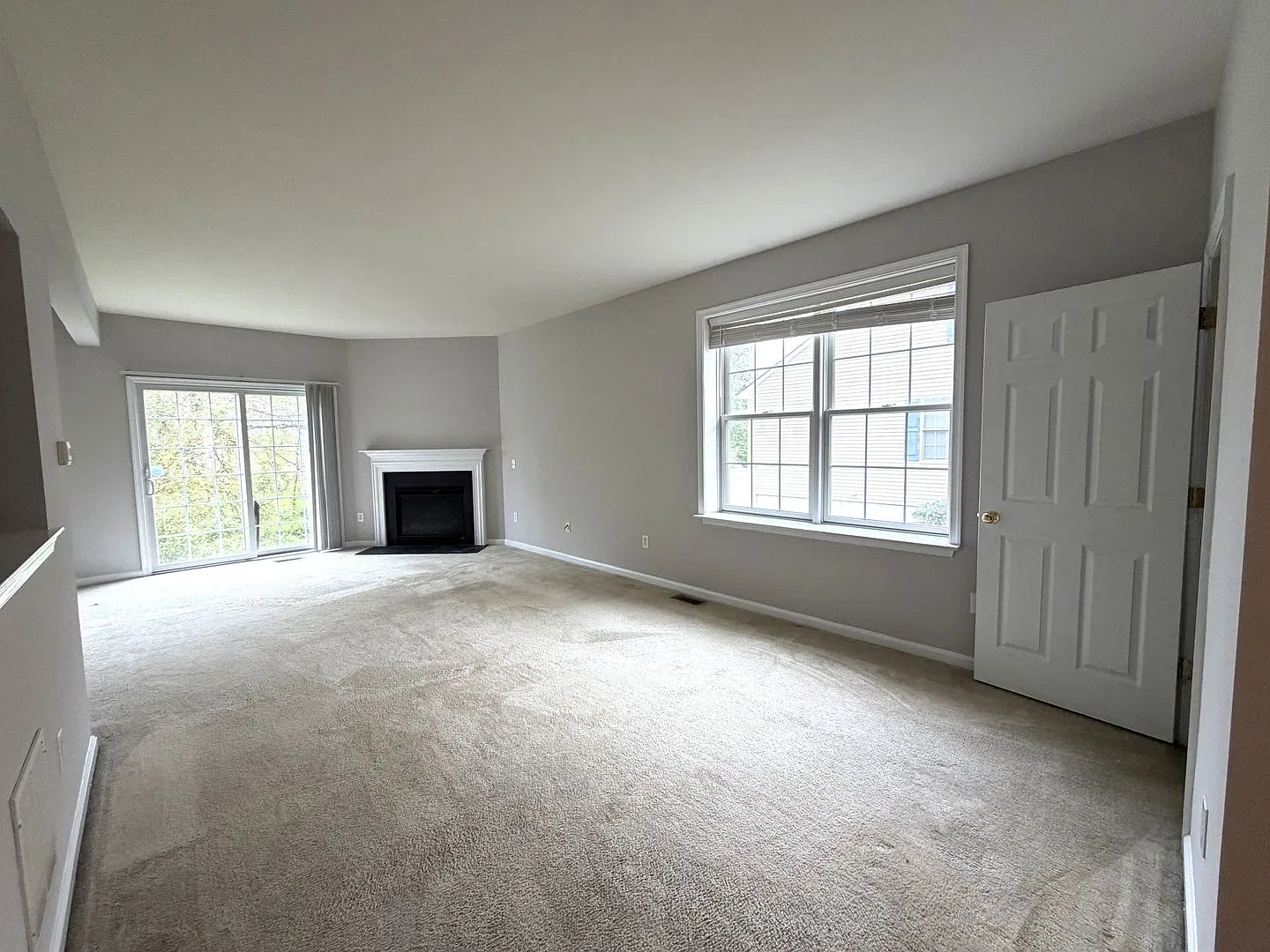 Perfect Townhouse Rental in Sicklerville! — Photo 4