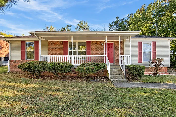 3652 Chesapeake Dr