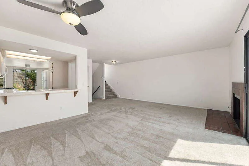2 bed, 2.5 bath, 1200 sqft, $3,295 — Photo 3