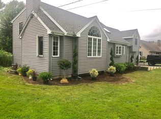 89 Kent Ave, Suffield, CT 06078