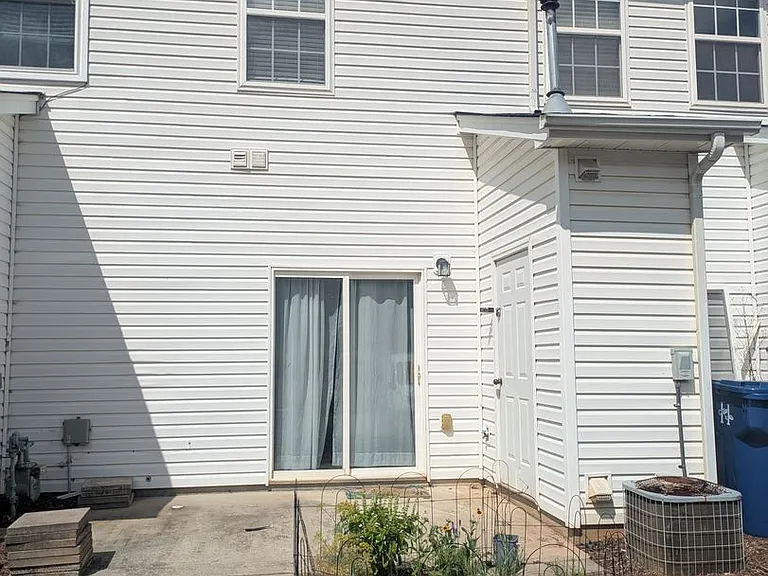 18474 Streamline Ct — Photo 21