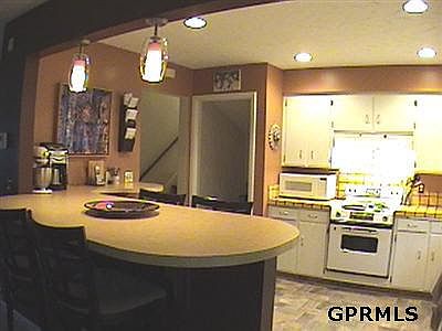 4th image of 9741 Nina St