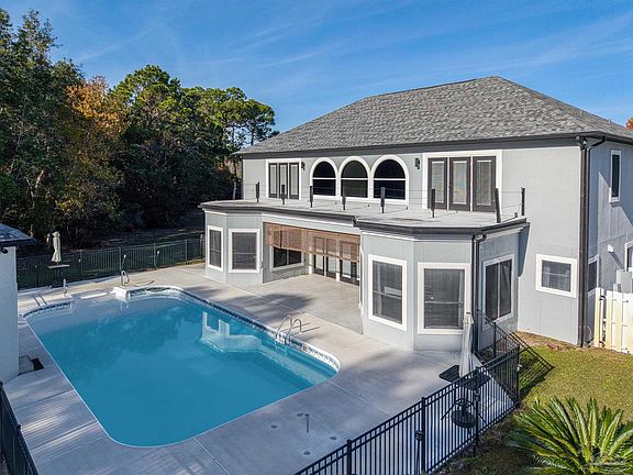 2nd image of 7131 Knollwood Dr