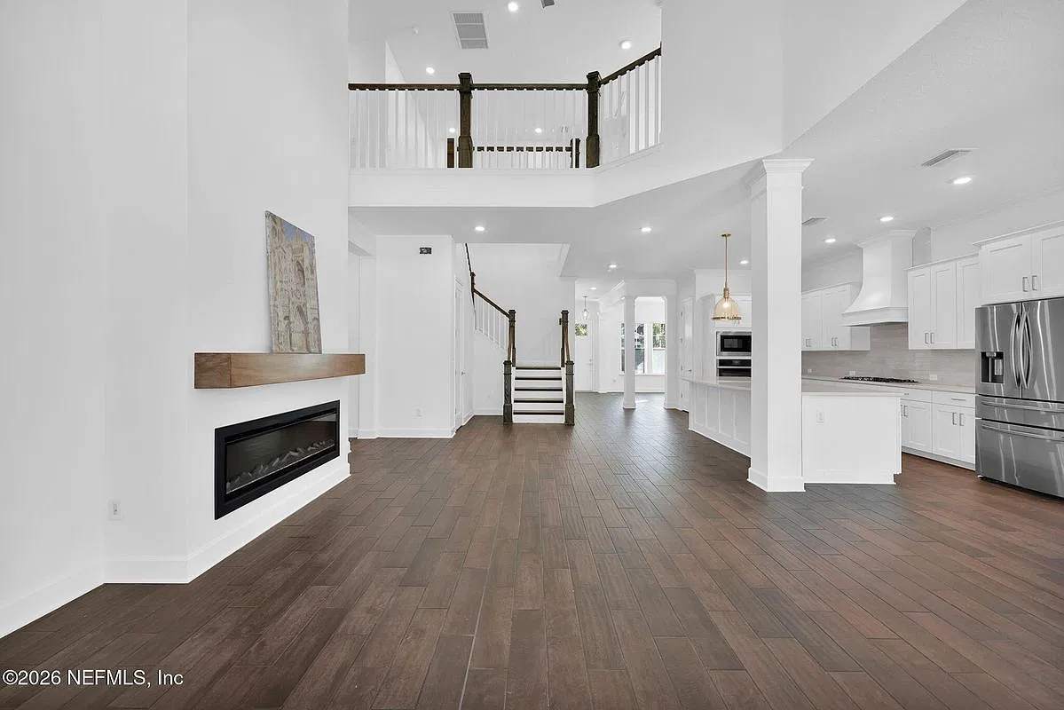 4 bed, 4.0 bath, 3128 sqft, $6,750 — Photo 3