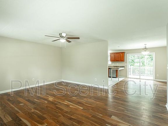 3rd image of 8621 Glenaire Dr