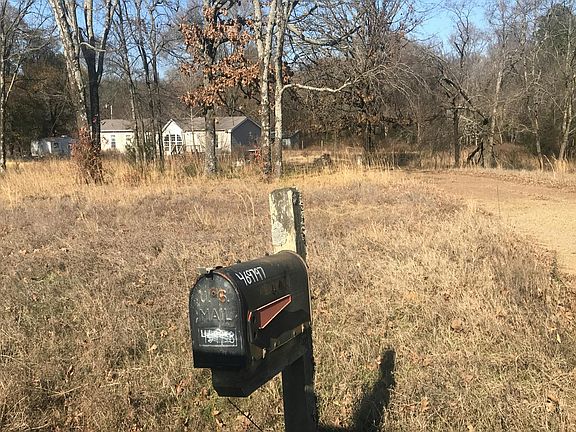 3rd image of 469797 E 1101st Rd