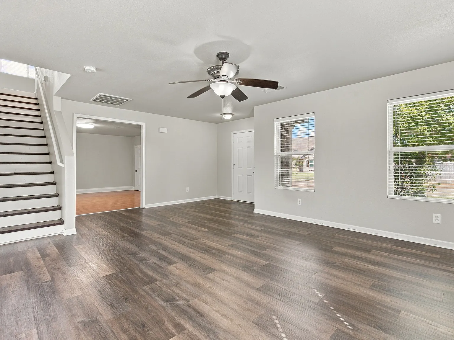 3 bed, 2223 sqft, $1,850 — Photo 4