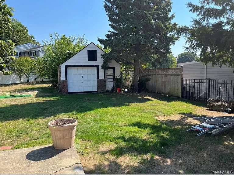 1539 Park Ave — Photo 16