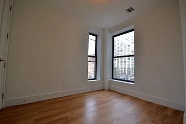 Rented by Rennit Inc.