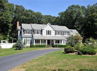 6 Adirondack Ln, Guilford, CT 06437