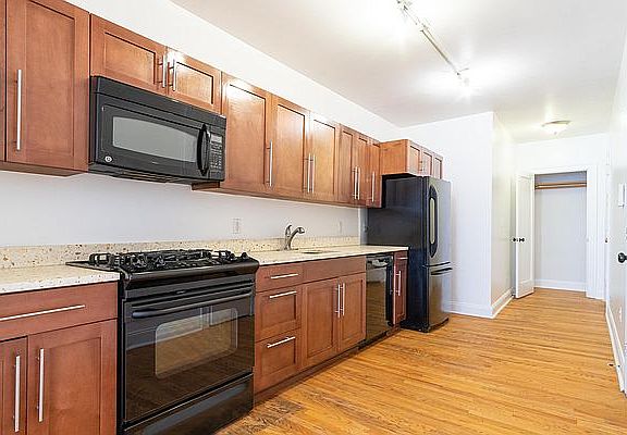 5th image of 570 W 204th St APT 3J