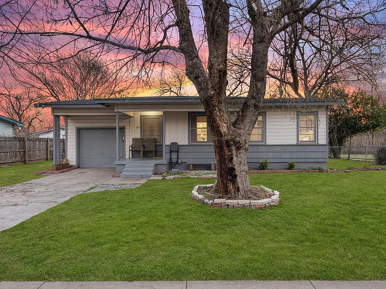 319 Arnold Ave — Photo 42