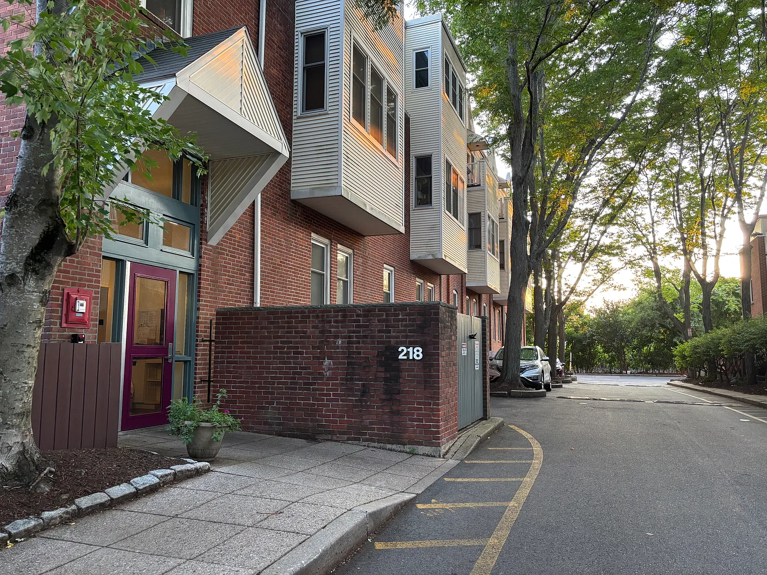 2 bed, 1.5 bath, 910 sqft, $3,500 — Photo 2