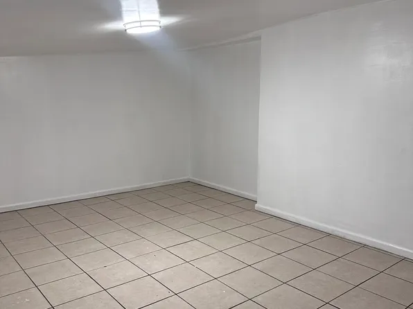 66396 2nd St APT E, Desert Hot Springs, CA 92240
