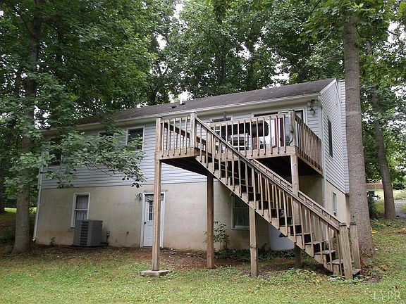 2nd image of 2304 Acorn St
