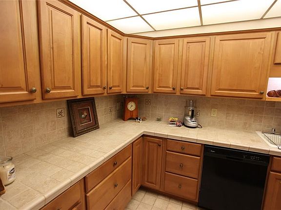 3rd image of 1717 NW 23rd Ave Penthouse B
