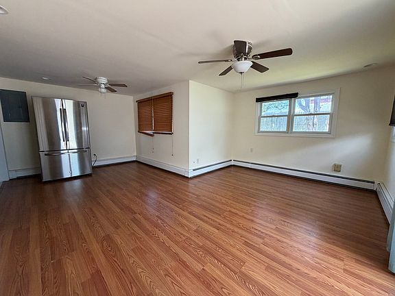 4th image of 38 Island St