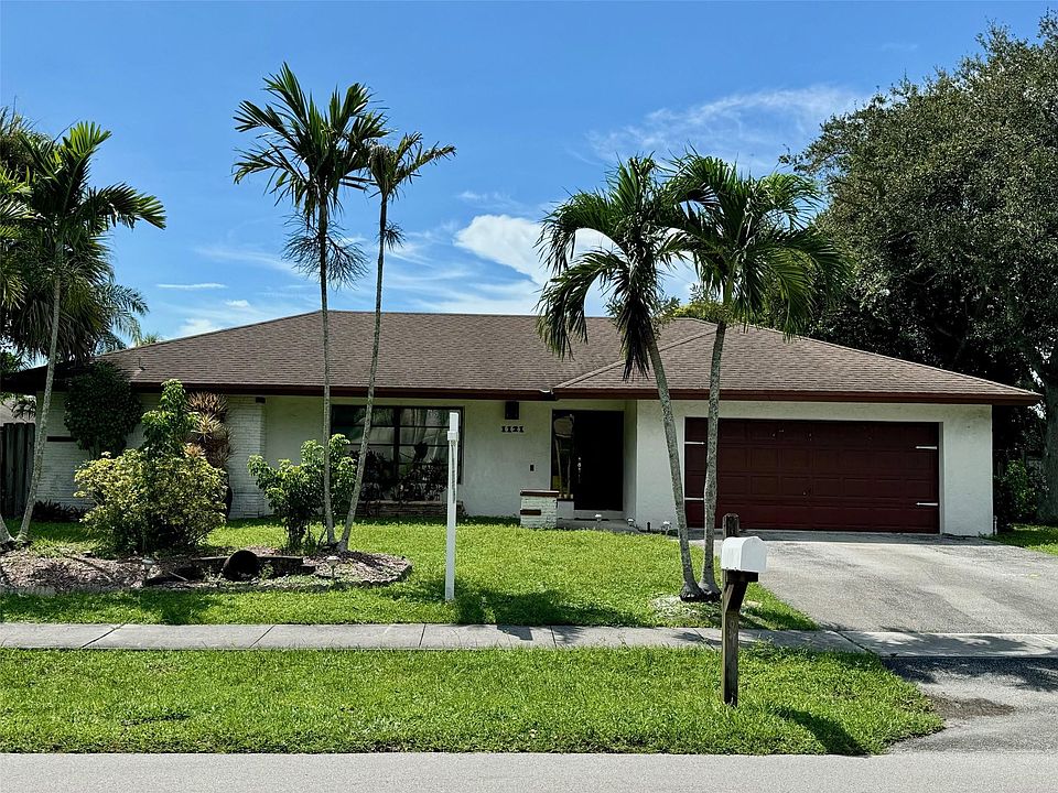 1st image of 1121 NW 78th Avenue