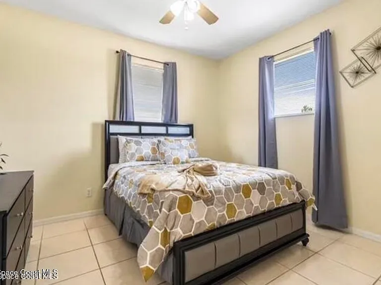 463 Eldron Blvd NE — Photo 19