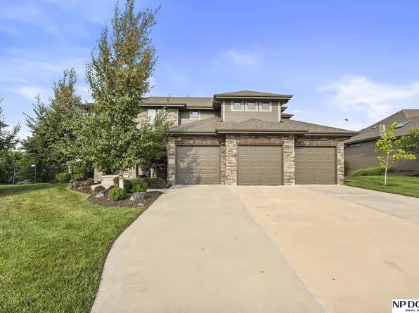 10122 S 124th St, Papillion, NE 68046