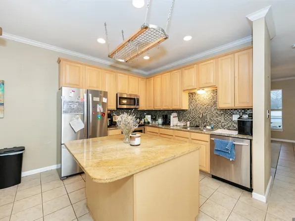 4000 Lake Beau Pre Blvd APT 17, Baton Rouge, LA 70820