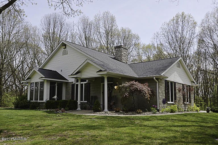1st image of 170 Embury Dr