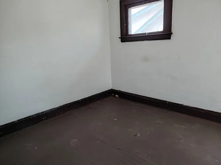 2824 Saratoga Ave #UP — Photo 8