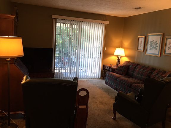 2nd image of 304 Logsdon Ct