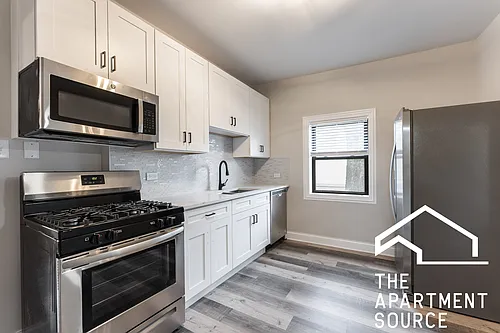 2658 W Huron St Photo 1