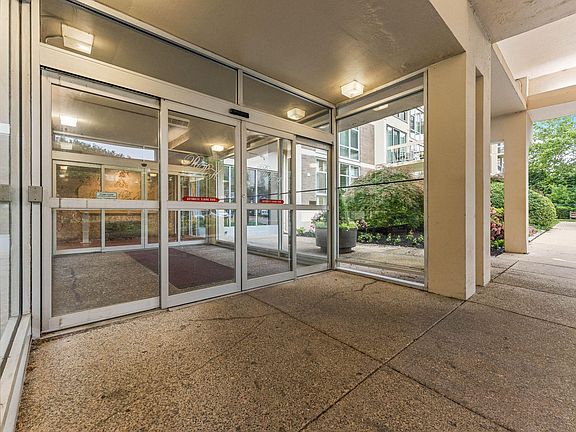 3rd image of 3600 Conshohocken Ave APT 1407