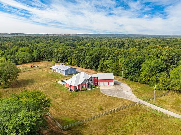 3rd image of 1431 Red Hill Rd