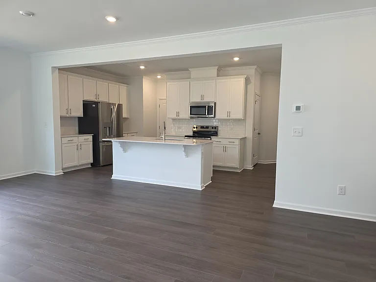 217 Caitlyn Pkwy — Photo 3