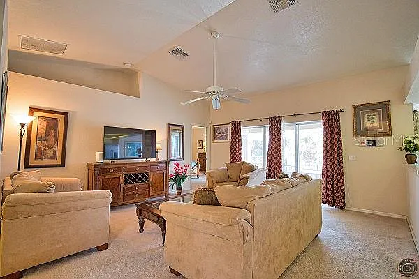 2 bed, 2.0 bath, 1350 sqft, $4,400 — Photo 4