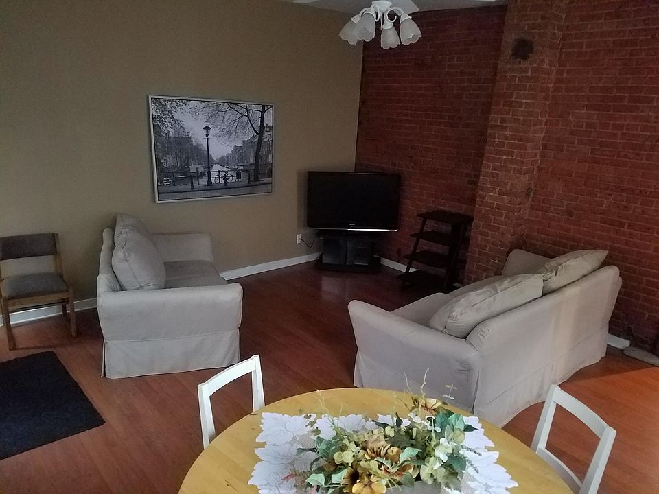 1st image of 2409 Vine St #2