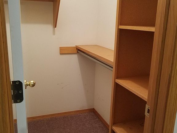 5th image of 424 W Songbird St