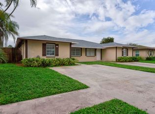 4698 Arthur St, Palm Beach Gardens, FL 33418