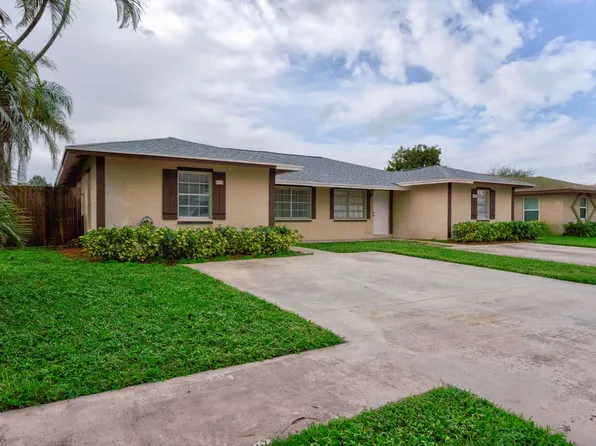 4698 Arthur St, Palm Beach Gardens, FL 33418