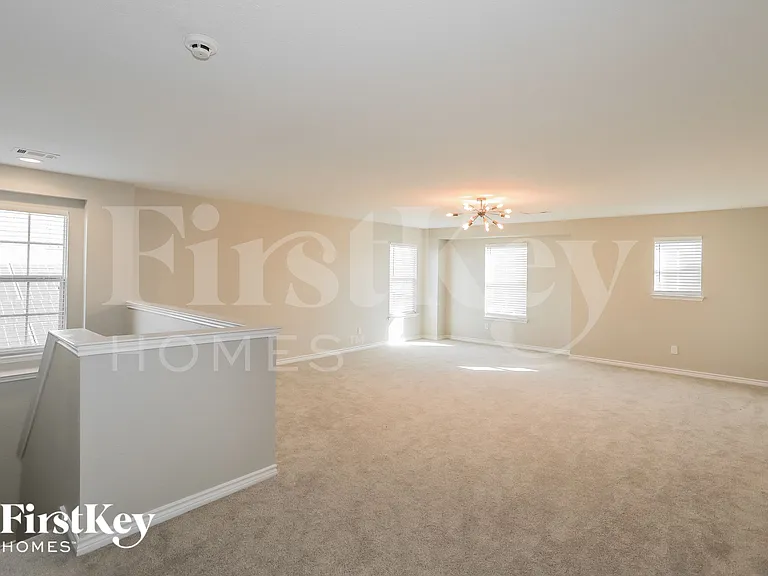 3905 Mantis St — Photo 8