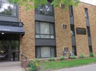 1787 Grand Ave APT 16, Saint Paul, MN 55105