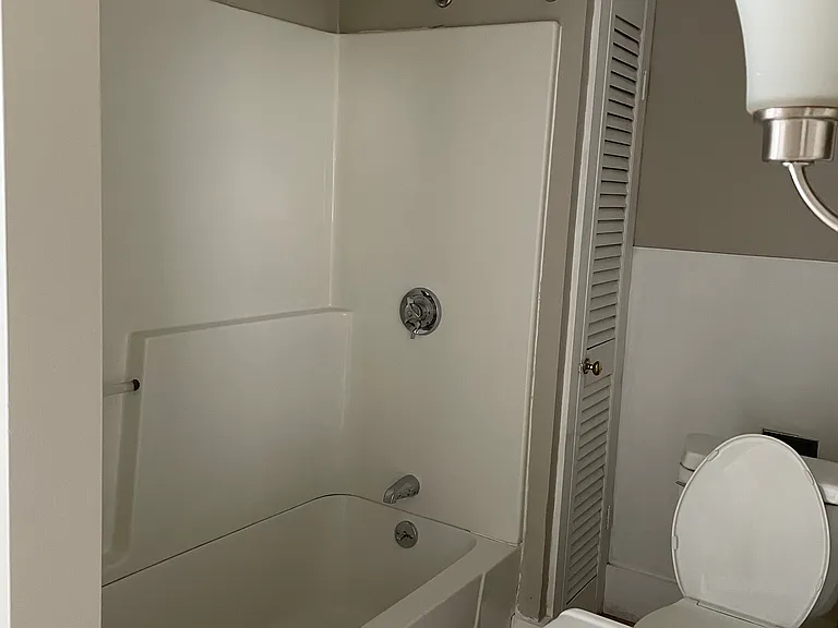46 Wallis St #2 — Photo 8