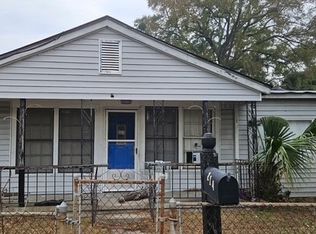 214 Godsells St, Savannah, GA 31405