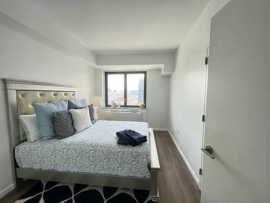 Rented by New York City Moves Team LLC | media 13